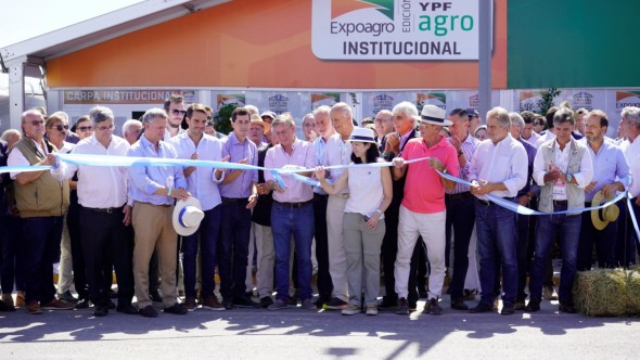 Batakis anunció en ´Expoagro´ créditos del BNA por $ 40 mil millones para  comprar maquinaria agrícola y U$S 100 millones para financiar exportaciones